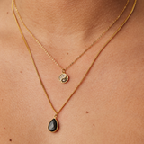 COLLAR VERA ÓNIX BAÑADO EN ORO