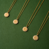 COLLAR MEDALLA INICIAL BAÑADO EN ORO