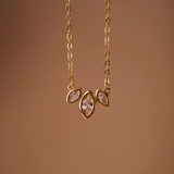 COLLAR LORA BAÑADO EN ORO