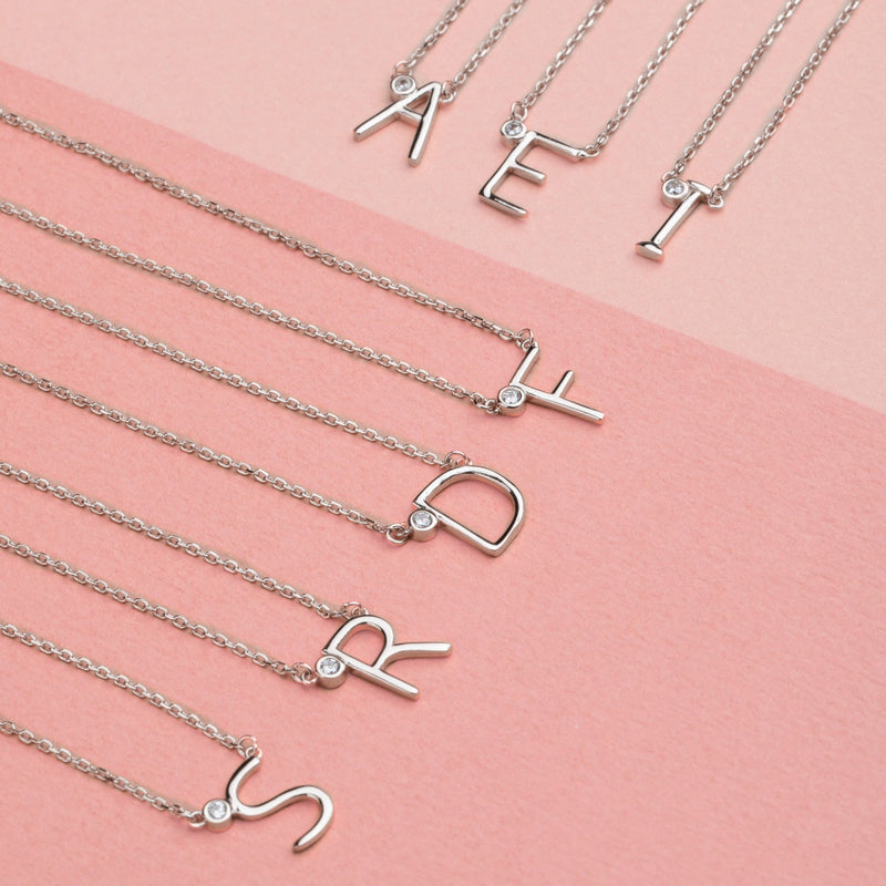 COLLAR INICIAL LUZ PLATA | BOAZ JOYAS