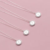 COLLAR MEDALLA INICIAL PLATA